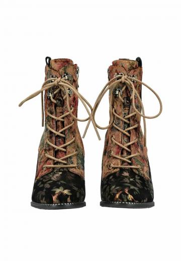 Ботинки на шнуровке