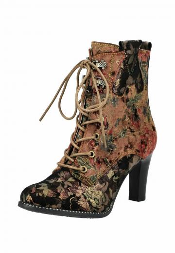 Ботинки на шнуровке