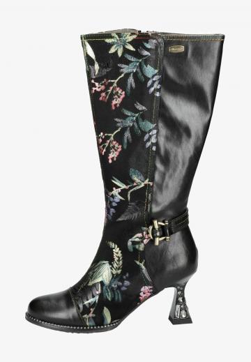 Высокие сапоги