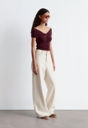 Блузка без рукавов