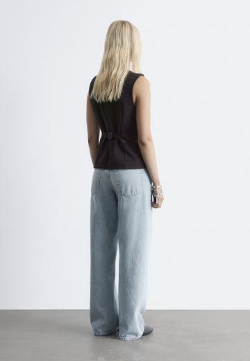 Джинсовая жилетка