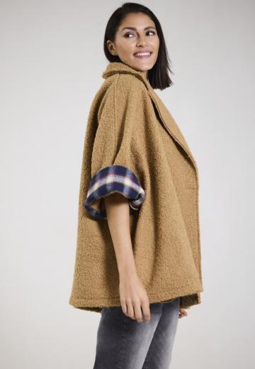 Короткое пальто