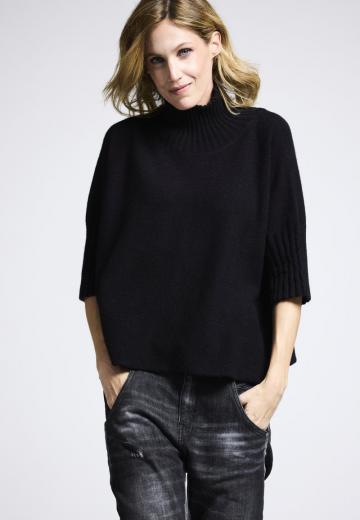 Пуловер с рукавом три четверти
