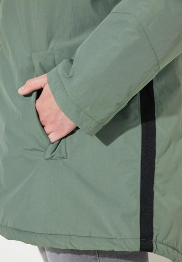 Короткое пальто