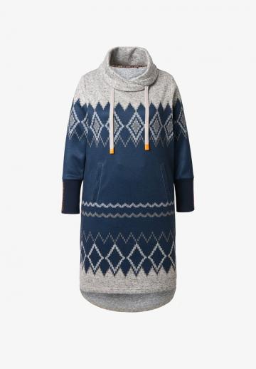 Вязаное платье