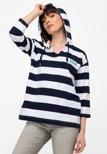 Пуловер с капюшоном