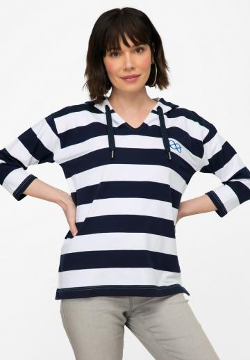 Пуловер с капюшоном