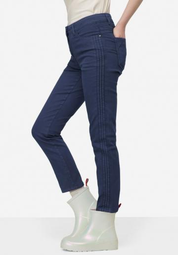 Короткие джинсы