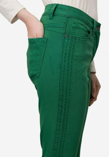 Короткие джинсы