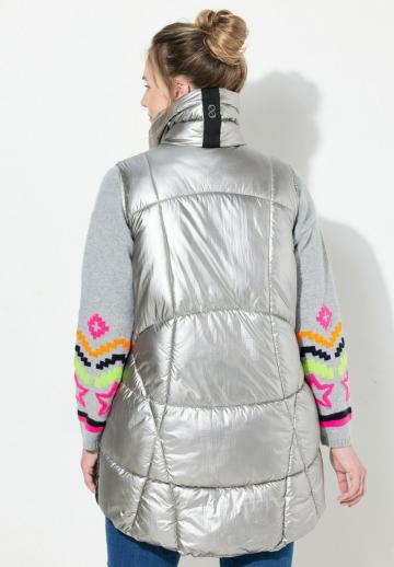 Длинный жилет