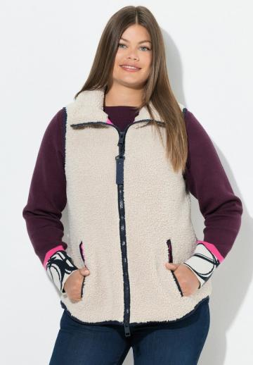 Длинный жилет