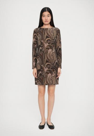 Короткое платье