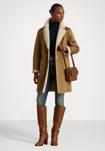 Пальто из искусственной кожи