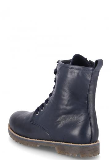 Ботинки на шнуровке