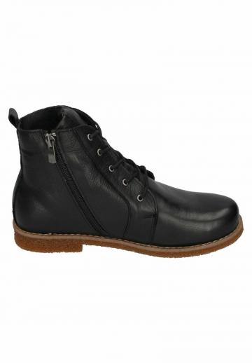 Ботинки на шнуровке