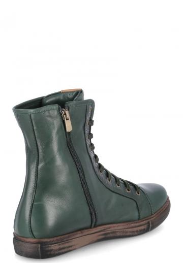 Ботинки на шнуровке