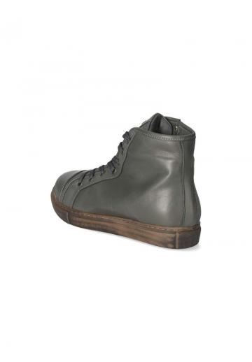 Ботинки на шнуровке