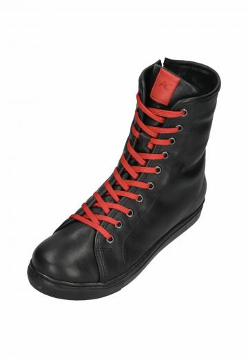 Ботинки на шнуровке