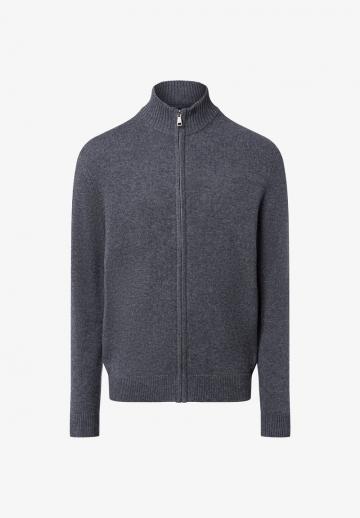 Вязаная кофта