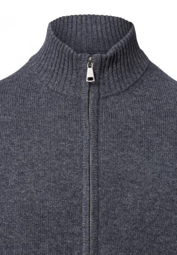 Вязаная кофта