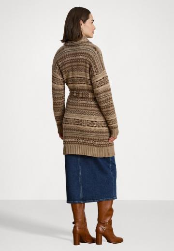 Вязаная кофта