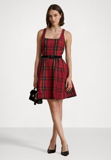 Короткое платье