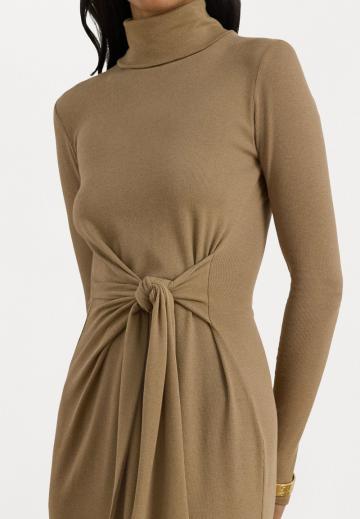 Платье футляр