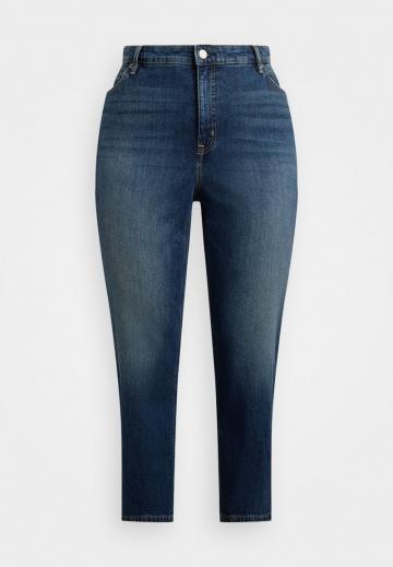 Прямые джинсы