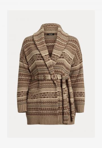 Вязаная кофта