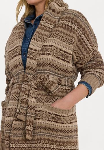 Вязаная кофта