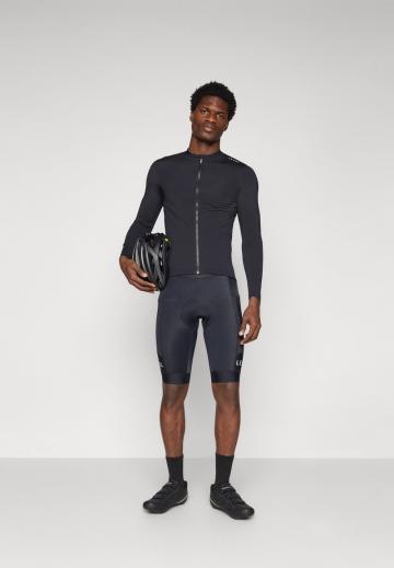 Спортивныве шорты