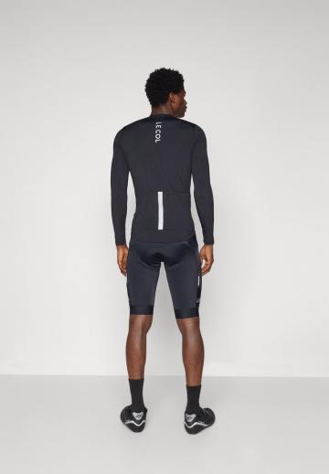 Спортивныве шорты