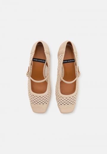 Туфли с ремешком