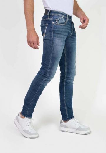 Узкие джинсы