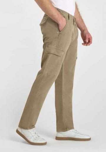 Брюки с накладными карманами