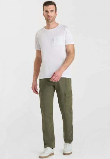 Брюки с накладными карманами