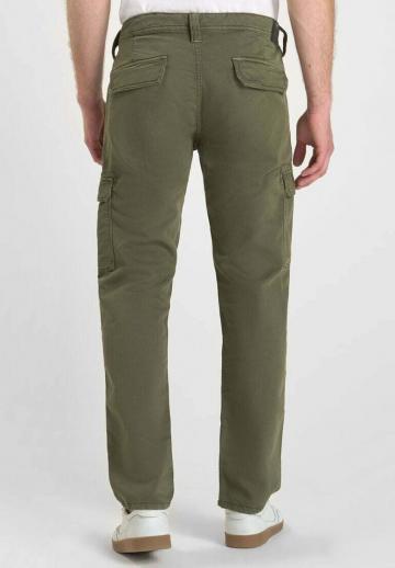 Брюки с накладными карманами