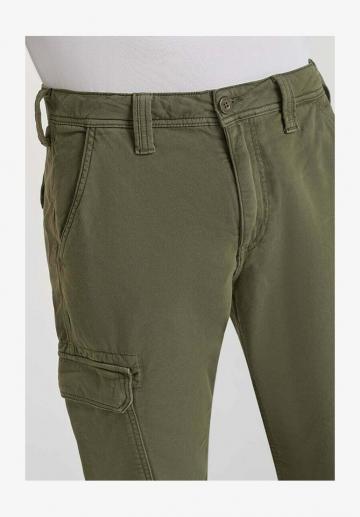 Брюки с накладными карманами