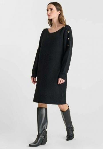 Вязаное платье