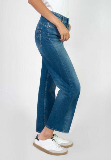 Клешеные джинсы