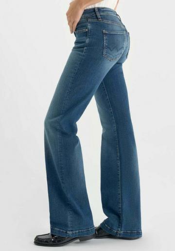 Клешеные джинсы