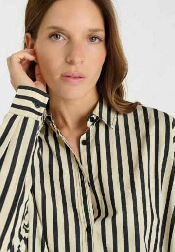 Длинная блузка