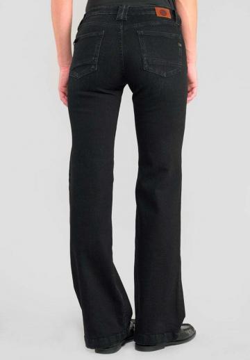 Клешеные брюки