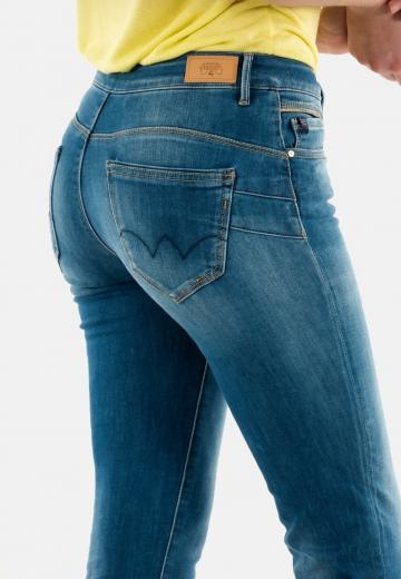 Джинсы