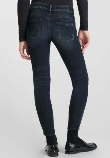 Короткие джинсы