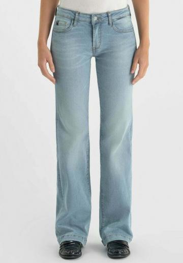 Джинсы