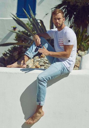 Узкие джинсы