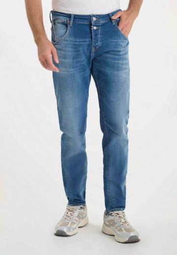 Узкие джинсы