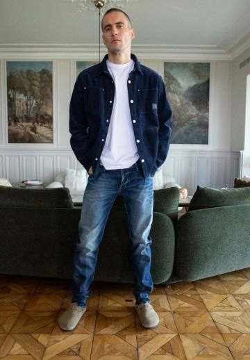 Прямые джинсы