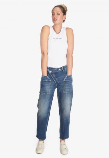 Короткие джинсы